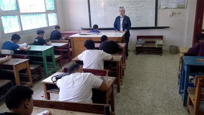 امتحانات الشهادة الإعدادية    
