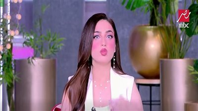 الإعلامية ياسمين عز    