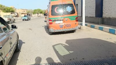 تصادم سيارة نقل وميكروباص على طريق مطروح - سيوة    