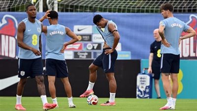 مران منتخب إنجلترا     