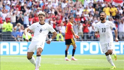 محمد صلاح وأمام عاشور     
