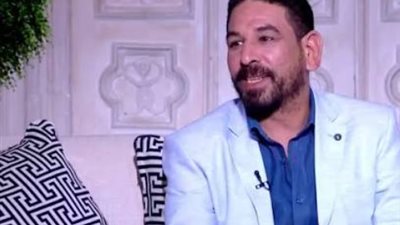 الفنان علي الشامل     