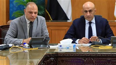 وزير التعليم داخل غرفة عمليات الثانوية العامة     