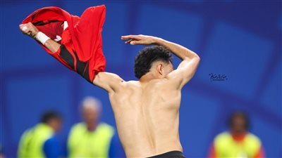 زيكو يحتفل بالهدف قبل إلغائه    