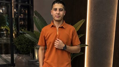 الطالب     