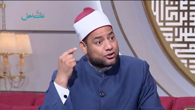 الشيخ مصطفى عبد السلام إمام وخطيب مسجد عمرو بن العاص    