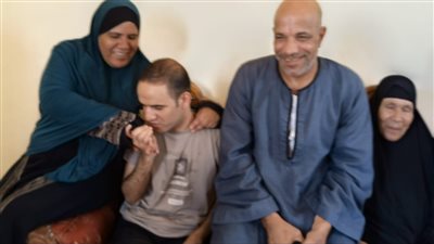 الاول جمهورية واسرته    