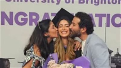 لي لي أحمد حلمي تتخرج من الجامعة    