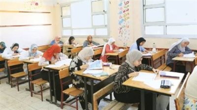 طلاب ثانوية عامة     