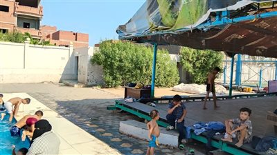 حمامات السباحة     