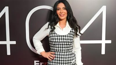 مني زكي     