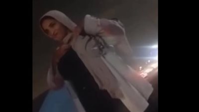 فتاة     