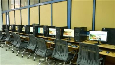 معامل جامعة القاهرة المعتمدة_ تعبيرية    
