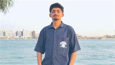 الشاب المتوفى     