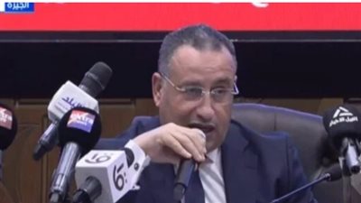 الدكتور عبد العزيز قنصوة    