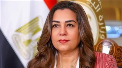  الدكتورة منال عوض    