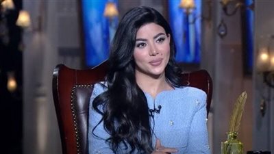 كارولين عزمي    