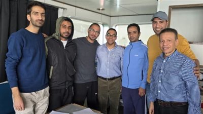 أفراد الطاقم    
