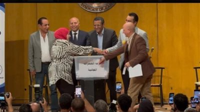 الفائزين بالعمرات المجانية    