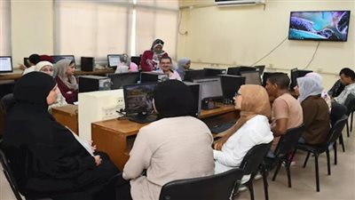  تقليل الاغتراب_ تعبيرية    