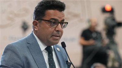 باسل عادل    