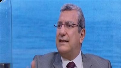  الدكتور عبد اللطيف المر    