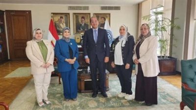  وزير المالية    