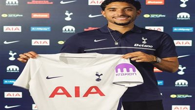 مرموش بقميص توتنهام    