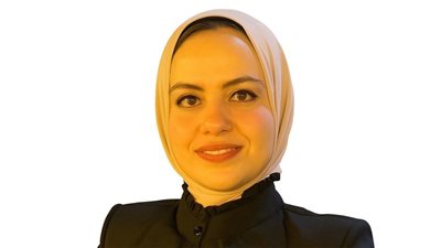 الباحثة     