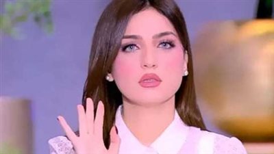  ياسمين عز     