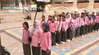 طلاب المدارس     