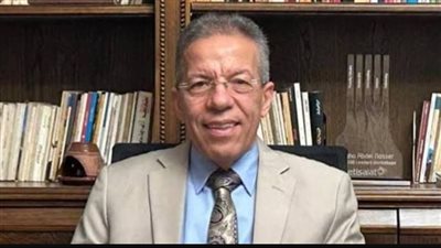 الدكتور أسامة عبد الحي نقيب الأطباء    
