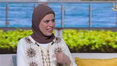  الدكتورة منال عز الدين    