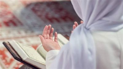 معلمة قرآن كريم    