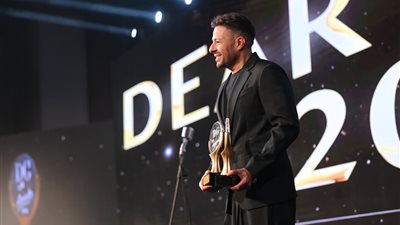 محمد حماقي     