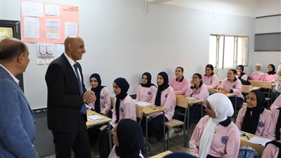 حوار وزير التربية والتعليم مع الطلاب    