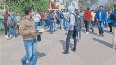 طلاب الشهادة الإعدادية    