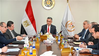 إجتماع وزير التموين     