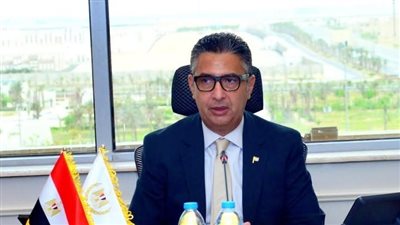  الدكتور شريف فاروق    