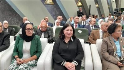 صورة من اللقاء    