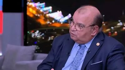 الكاتب الصحفي رفعت فياض    