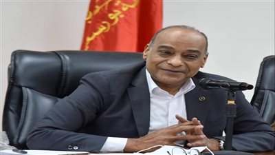 الدكتور أكرم حسن مساعد وزير التربية والتعليم لشؤون المناهج    
