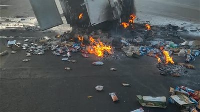  سيارة ثلاجة بطريق شبرا بنها الحر     